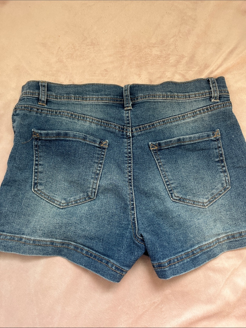 Wallflower Button-Front High-Rise Denim Shorts - Blue Wash - Picture 4 of 4